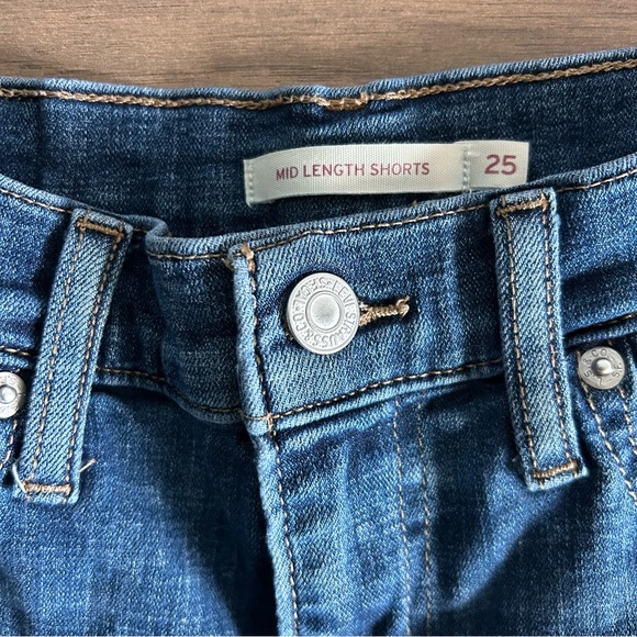 Levi’s Mid Length Size 25 Denim Shorts - Picture 10 of 12
